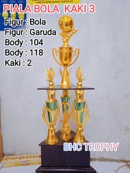 PIALA KAKI 3 SATUAN figur BOLA murah