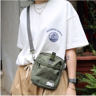 plain me旅行小包 l 簡約設計 l 防潑水 l 時尚經典百搭