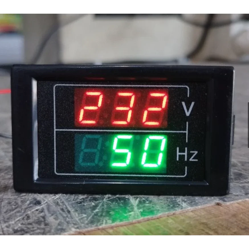 Voltmeter digital AC 100Volt-300Volt Plus Hz 10Hz-100Hz  bahan plastik vol meter digital Ac