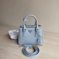Prada普拉達藍色mini新款殺手包  底長20附件：塵袋