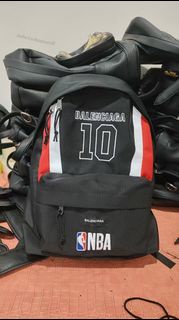 🤩必備後背包🤩 高顏值街頭炸場款 BALENCIAGA x NBA聯名10號雙肩後背包 | BALENCIAGA x NBA Co-branded No.10 Backpack|