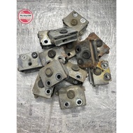 Cub 81-86-82 front seat bowl is completely disassembled