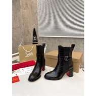 Ladies' thick-soled boots with thick heels, 6 inches (15cm) in height. Sheepskin lining: The height 
