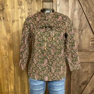 ine Made In Japan Flower Amoeba Top