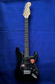 กีต้าร์ไฟฟ้า Fender Stratocaster ( พร้อมส่งในไทย )