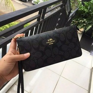 The Latest 2-room COACH Women's Hand Wallet