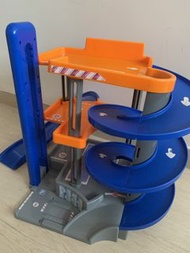 兒童停車場玩具