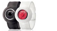 [2014最愛情人浪漫禮]~潮流品牌LEVI`S時尚黑白雙色對錶組TIME Smart Watch Box Set~直購送手工LOVE愛的吊飾~[品味出售]
