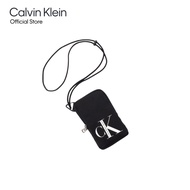 Calvin Klein กระเป๋าใส่โทรศัพท์ผู้ชาย ทรง TECH ITEM รุ่น HP2000 001 - สีดำ