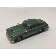Aston martin db5 1/43 model car.
