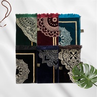 Simple Wide Floral Albeit Bludru Prayer Mat Size - + 70 x 110 cm