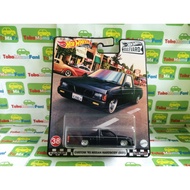 Hotwheels Premium Boulevard Custom 93 Nissan Hardbody D21
