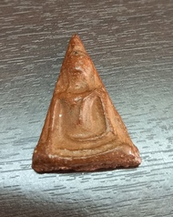 B82 พระนางพญา พิมพ์เข่าโค้ง พระเนื้อดินเก่า แร่มวลสารลอย ดินพิษณุโลก #เครื่องราง #พระนางพญา พระชุดพร