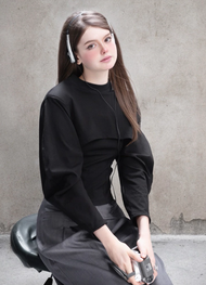(พร้อมส่ง/ชุดแบรนด์เวียดนาม) Morticia top - MANIA CUTIE เสื้อกันหนาว 2 เลเยอร์