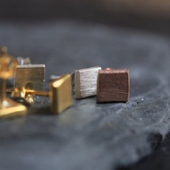 Tile Square Silver or Gold coated Stud Earring with scratched texture (E0187)