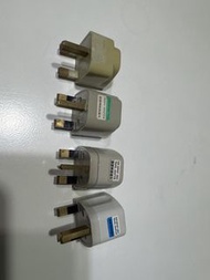 旅行萬用插頭轉換器