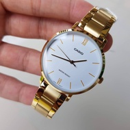 นาฬิกา Casio รุ่น LTP-VT01G-7B นาฬิกาผู้หญิงสายสแตนเลสสีทอง หน้าปัดขาว - มั่นใจ ของแท้ 100% รับประกันสินค้า 1ปี