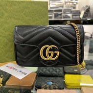 東區正精品㊣GUCCI Marmont Supermini 476433 黑色V紋牛皮金鍊前釦式斜背包手拿包迷你 RZ5953