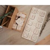 QToys - CVC Word Board