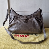 TAS SLING SHOULDER ELVI WANITA KULIT ASLI SECOND BRANDED IMPORT / TAS PESTA WANITA KULIT ASLI LOUIS 