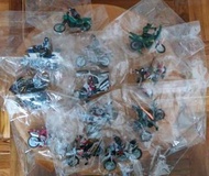 27隻2手Bandai懷舊幪面超人1號 2號 V3 怪金剛 亞馬遜6號甲蟲女 強者 5号X sky rider ZX電單車 BLACK 劍 龍騎 亞極陀 古迦 555 非發光超人企台扭蛋不可動figu