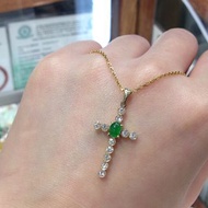 A玉翡翠老坑種蛋仔+約共0.30ct鑽石十字架14K金托吊墜，連扣長31 x 15mm，蛋5 x 4mm (共1.8g) 📍購此平台只限荃灣舖交收❗️