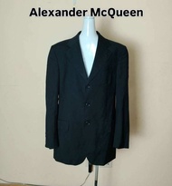 เสื้อสูท Alexander McQueen สีดำ ติดกระดุมสามเม็ด แขนยาว คอเสื้อแบบคลาสสิก