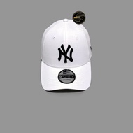 New Era 9Forty New York Yankees White Black