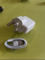 Apple charger &amp; cable蘋果充電器和電線