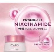 Ponds Bright Miracle Ultimate Clarity Day Cream 98% Pure Vitamin B3 Anti Spot Formula Serum Cream 35