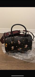 絕牌 Coach x disney crossbody - mickey, minnie donald duck and friends