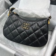 Chanel 23K hobo/香奈兒腋下包 黑金小牛皮，小號