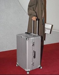 Rimowa trunk plus aluminium 銀色行李箱
