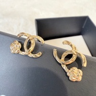 Chanel✨2022氣質山茶花CC耳環 針式耳環 耳針