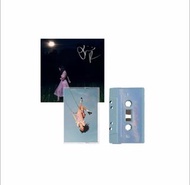 Olivia Rodrigo 簽名大卡 卡式帶 You seem pretty sad for a girl so in love 11 inch signed card + Cassette Tap