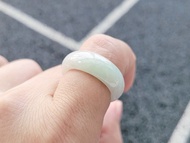 【親翠】天然翡翠 冰牛奶帶果綠清甜寬版手指鐲12號戒圈