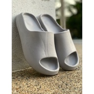 Yezzy SLIDES SANDAL (Hold LASAK)