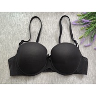 Bra (Forwarding) Size B32/70 With Frame Without Sponge (D16) Have Been Clean.