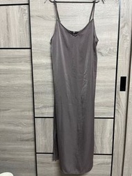 Uniqlo灰咖色洋裝