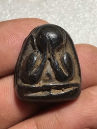 พระปิดตาพิมพ์ปั้นหลวงพ่อแก้วเนื้อผงยาสวยๆได้มากับคุณตาอายุ80กว่า