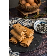 Home made egg roll - sesame 芝麻手工蛋卷