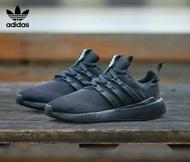 sepatu sneakers /sepatu olah raga / sepatu running / sepatur badminton/ sepatu sekolah /sepatu casua