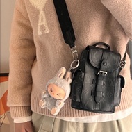 LV Christopher nano黑武士斜挎包 尺寸約14*20