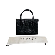 鴕鳥皮AEHY-17手提包，配金色五金

鴕鳥皮，黑色 [二手]