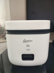 雷飯煲/迷你電飯煲                                     厚料優質內鍋 不黏鍋易清洗              附不鏽鋼蒸盤+飯勺                  