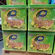 Assorted biscuit hatari kaleng kotak biskuit lebaran idul fitri