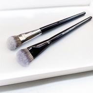 Swan Sephora Professional Liquid Foundation Brush No. 47 Bevel Angled Flat Makeup Brush