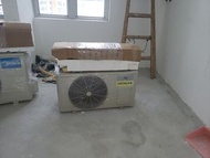 已經收好咗雪種及拆好 ， 後面留咗條銅喉同風口一樣咁長嘅 ~二手企理用咗兩年鬆啲Hitachi 日立 1匹變頻掛牆分體式冷氣機 /型號RAS-DX10CSK 全套包正常可以用~ 葵興交收$900~ 詳
