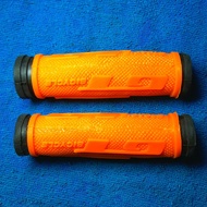HANFAT SEPEDA BMX GT HANDGRIP HAND GRIP HANDLE GRIP WARNA ORANYE HIJAU MERAH HITAM BIRU HANPAT