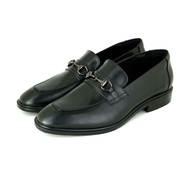Pierre Cardin รองเท้าผู้ชาย รองเท้าโลฟเฟอร์และรองเท้าแบบสวม, นุ่มสบาย ผลิตจากหนังแท้ สีดำ รุ่น 83TD161